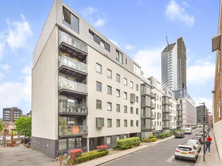 City Waterside, Old Street, Angel, Entire Private Apartment Лондон Экстерьер фото