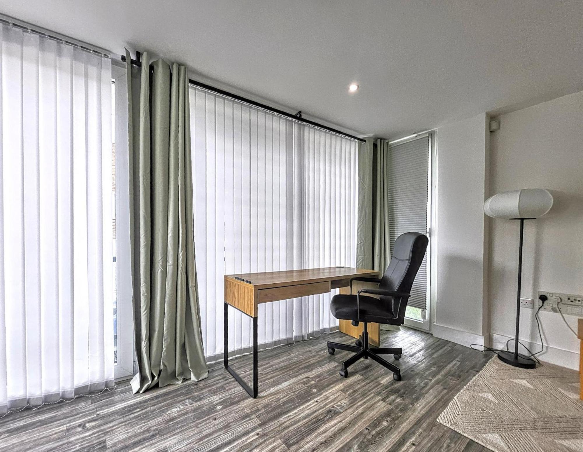 City Waterside, Old Street, Angel, Entire Private Apartment Лондон Экстерьер фото